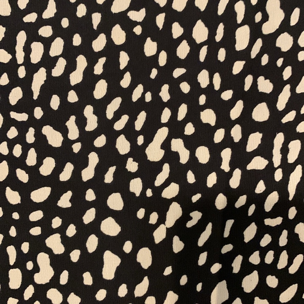 Umgee Black and Tan Animal  Patterned Sleeveless Blouse Medium NWT - Picture 4 of 4